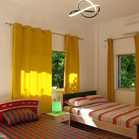 Garden House Escape *