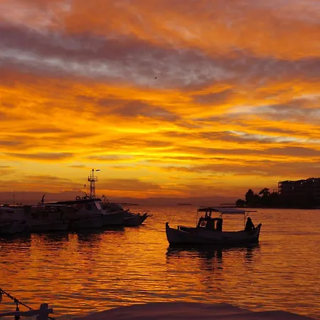 Garden House Escape Appartement Amarynthos
