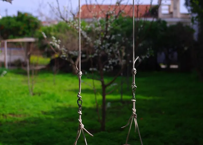 Apartment Garden House Escape Amarynthos